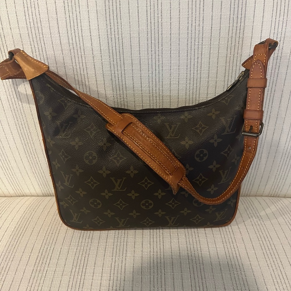 Vintage LV crossbody hobo style monogram